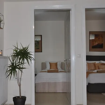 Manos House Hersonisos Гостьовий будинок