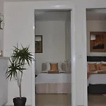 Manos House Hersonisos 招待所