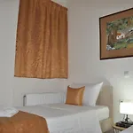 招待所 Manos House Hersonisos