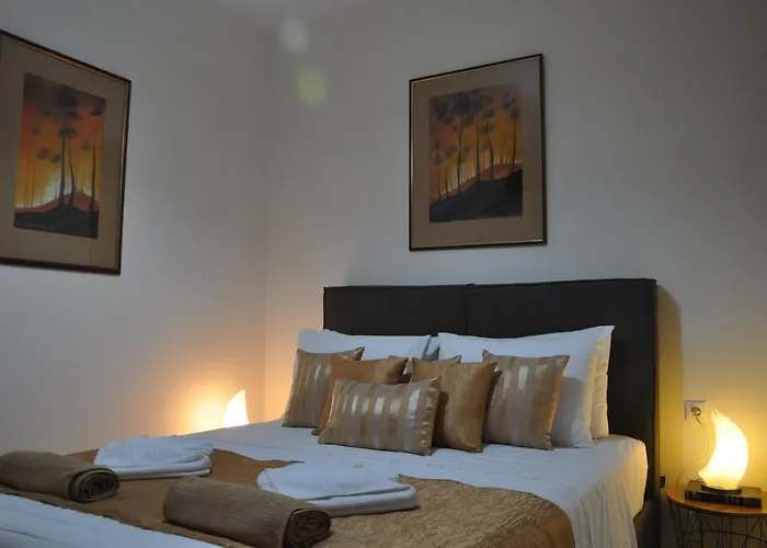 Πανσιόν Manos House Hersonisos *