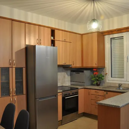 Πανσιόν Manos House Hersonisos