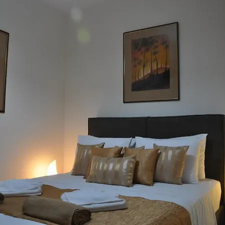 Πανσιόν Manos House Hersonisos *